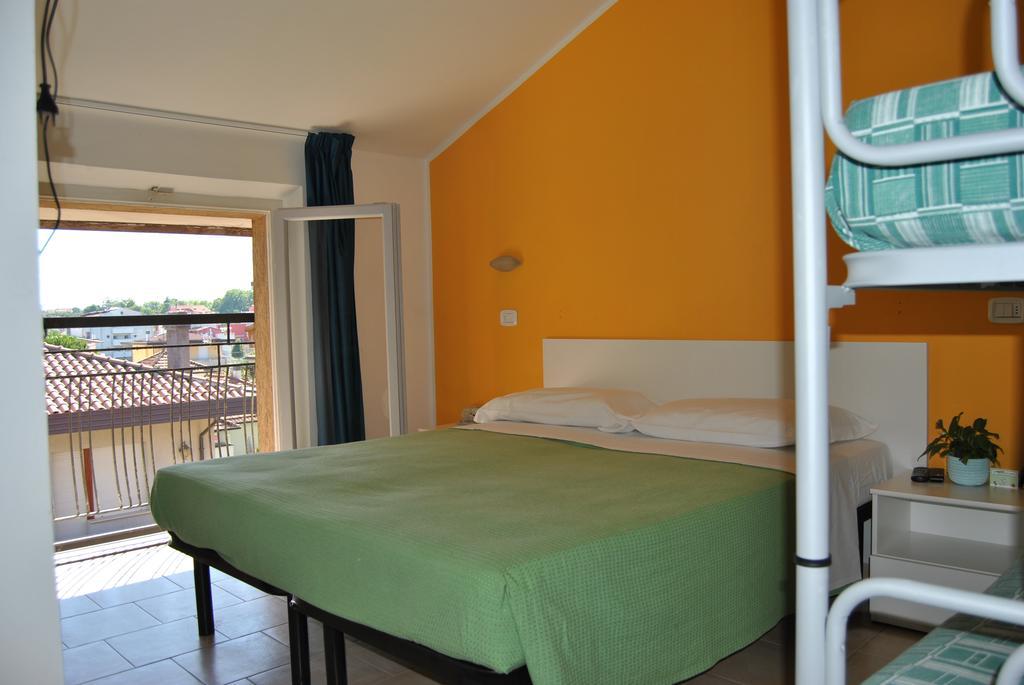 Le Aromatiche B&B Viserbella di Rimini Luaran gambar