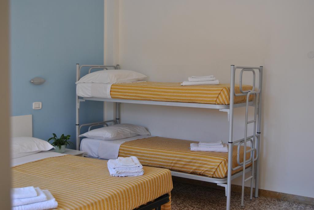 Le Aromatiche B&B Viserbella di Rimini Luaran gambar